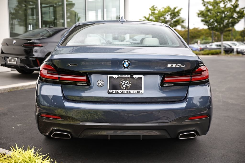 Used 2023 BMW 530e xDrive w/ M Sport Package AWD/4WD image 10