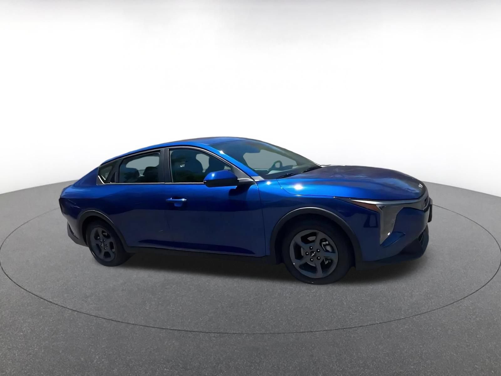 Used 2025 Kia K4 FWD image 2