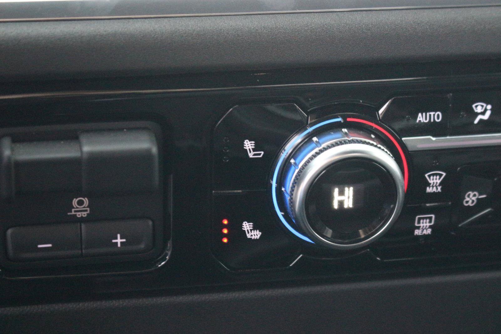 Used 2023 GMC Sierra 1500 SLT image 29