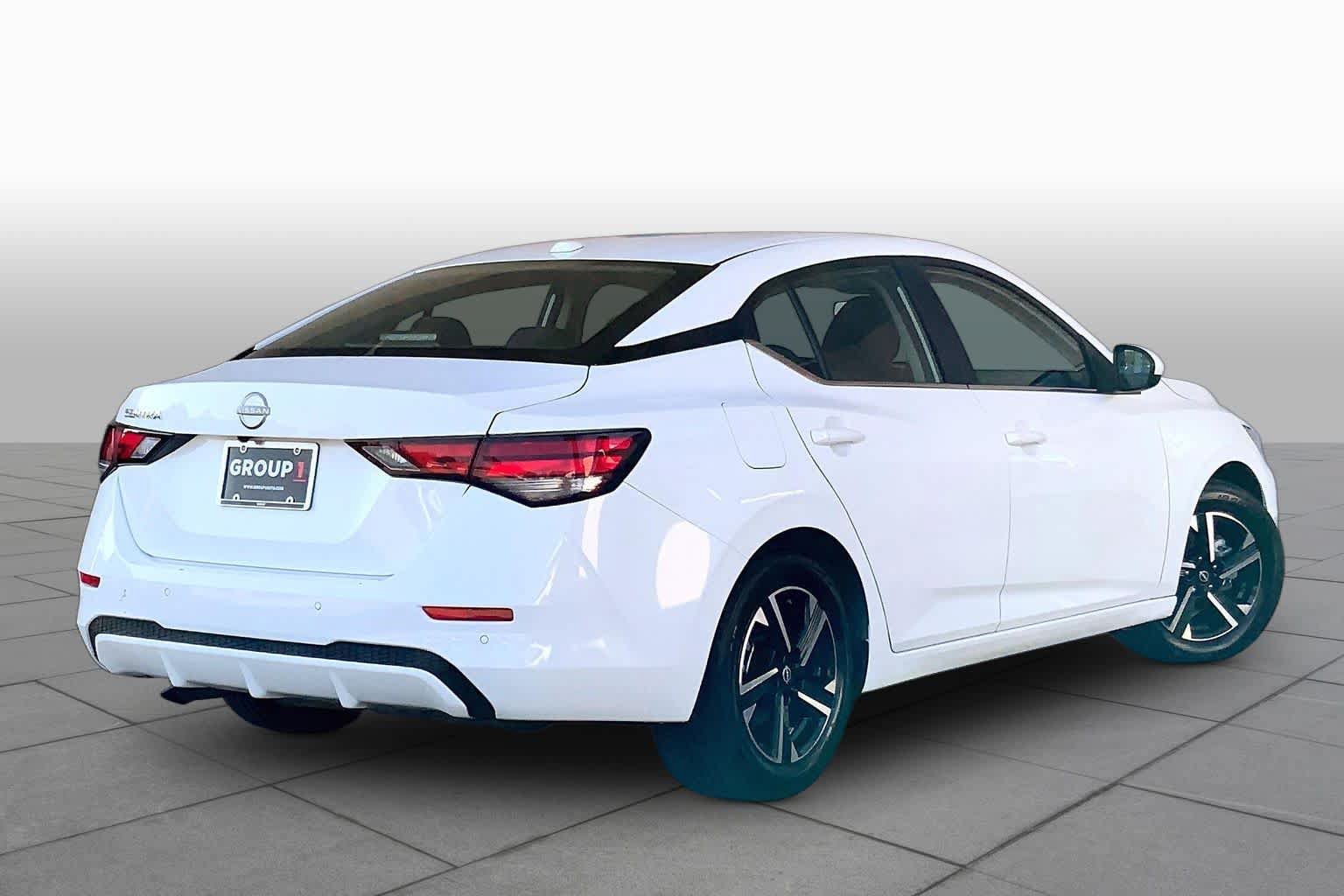 Used 2025 Nissan Sentra SV FWD image 13