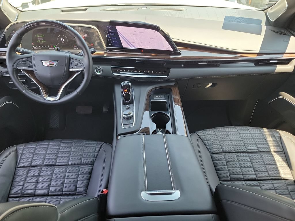 Certified 2022 Cadillac Escalade Sport Platinum w/ Heavy-Duty Trailer Package AWD/4WD image 20