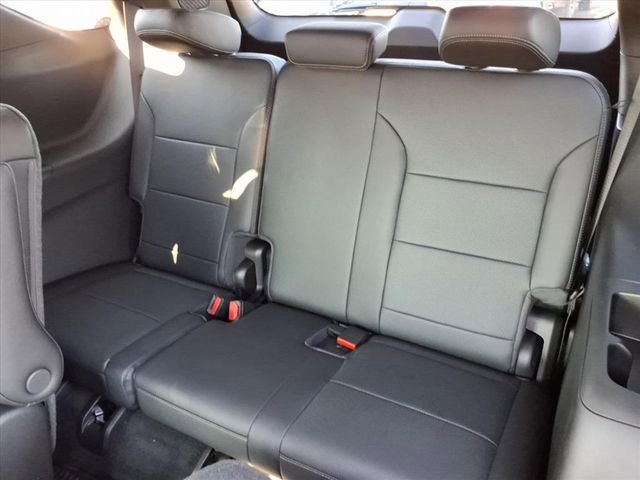 New 2026 Chevrolet Traverse High Country w/ LPO, Floor Liner Package AWD/4WD image 9