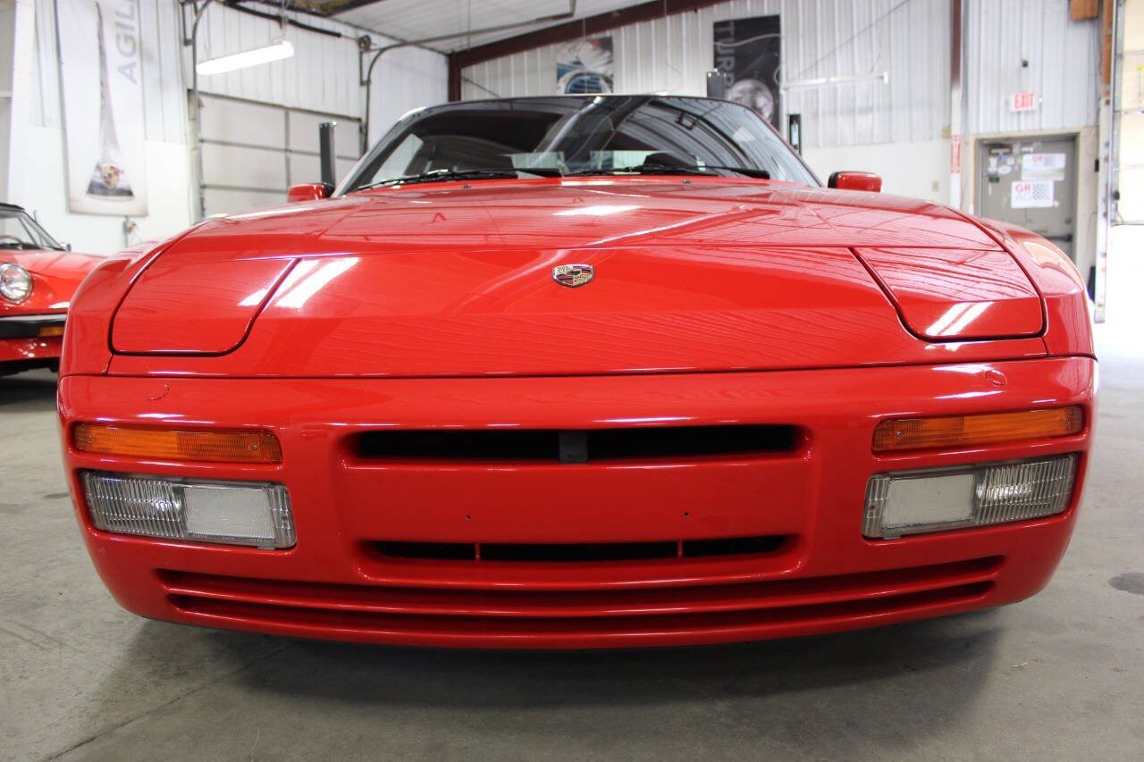 Used 1987 Porsche 944 Turbo RWD image 9
