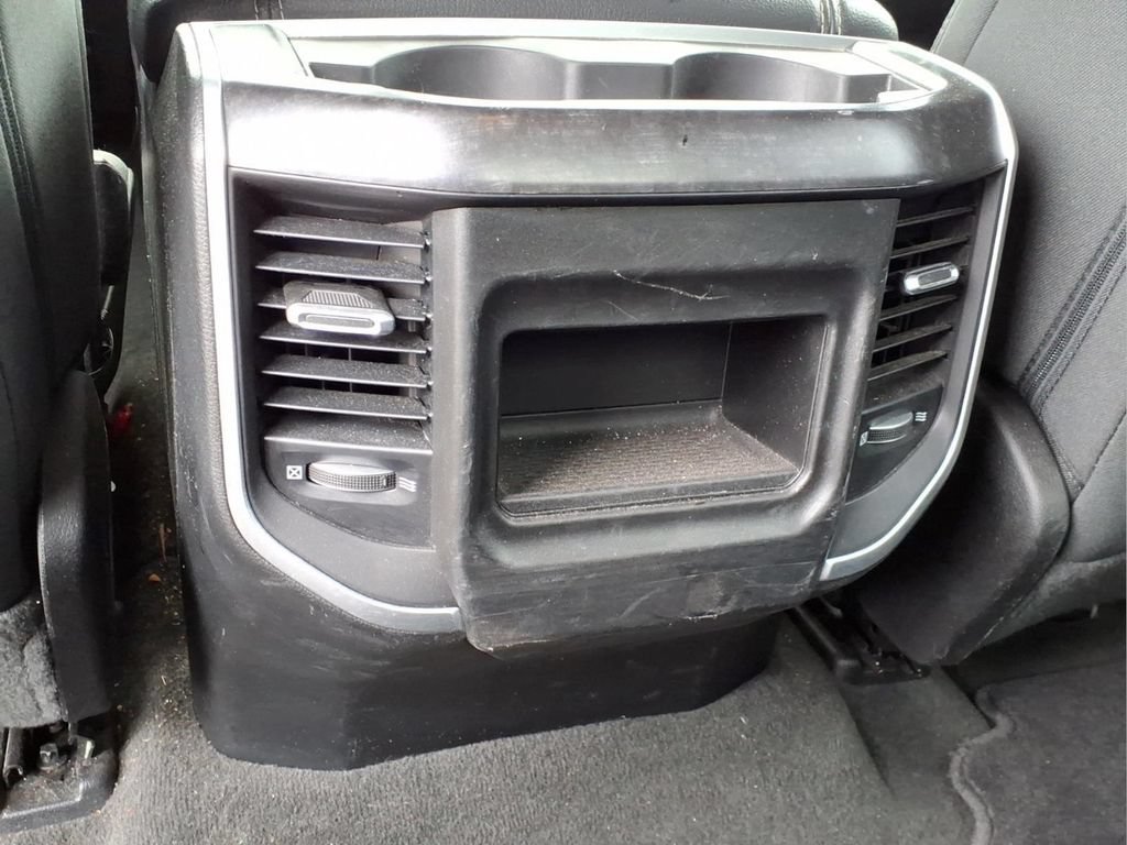 Used 2022 RAM 1500 Big Horn AWD/4WD image 18