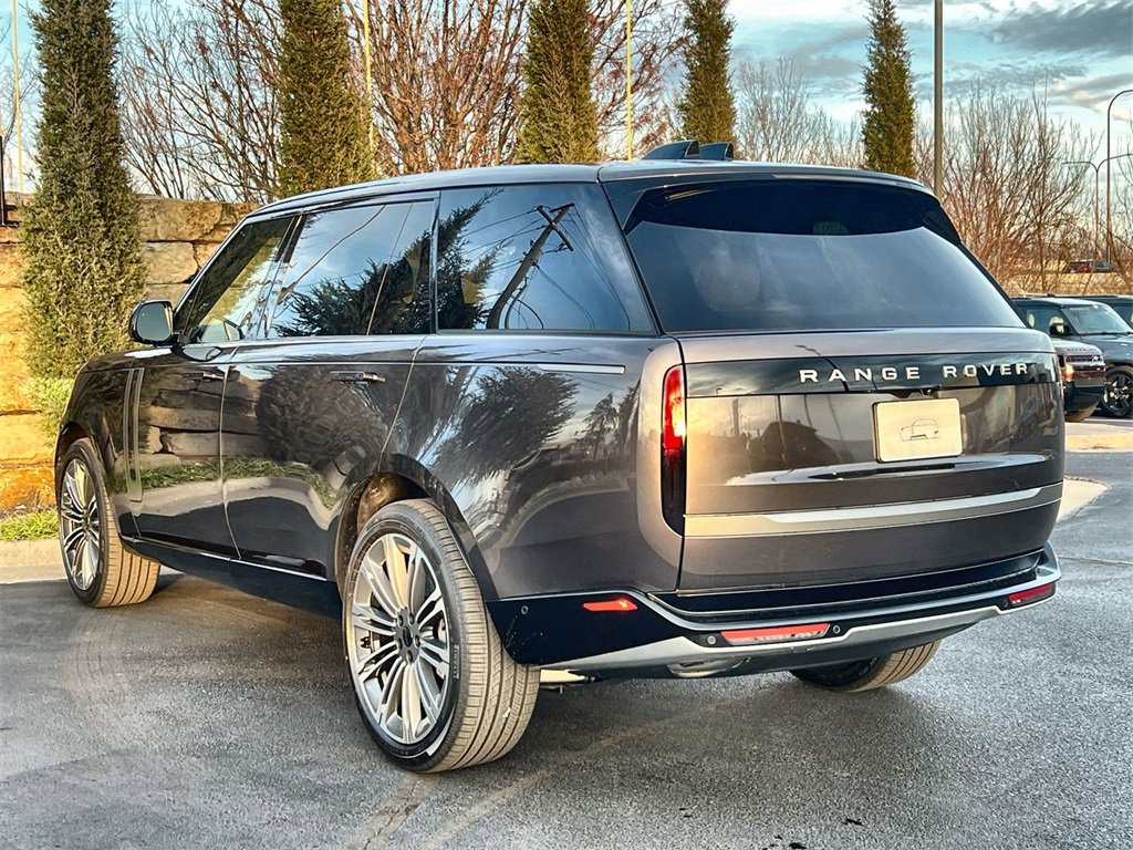 New 2026 Land Rover Range Rover Long Wheelbase SE image 3