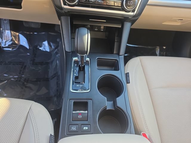 Used 2018 Subaru Outback 3.6R Limited AWD/4WD image 18
