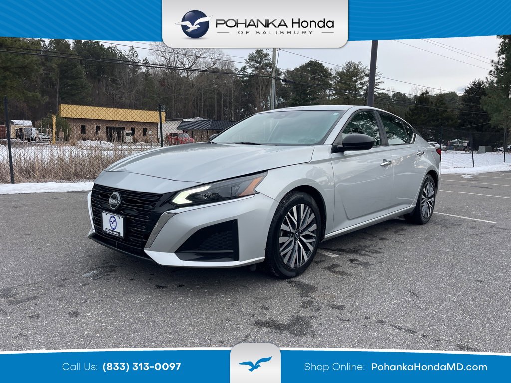 Used 2024 Nissan Altima 2.5 SV image 1