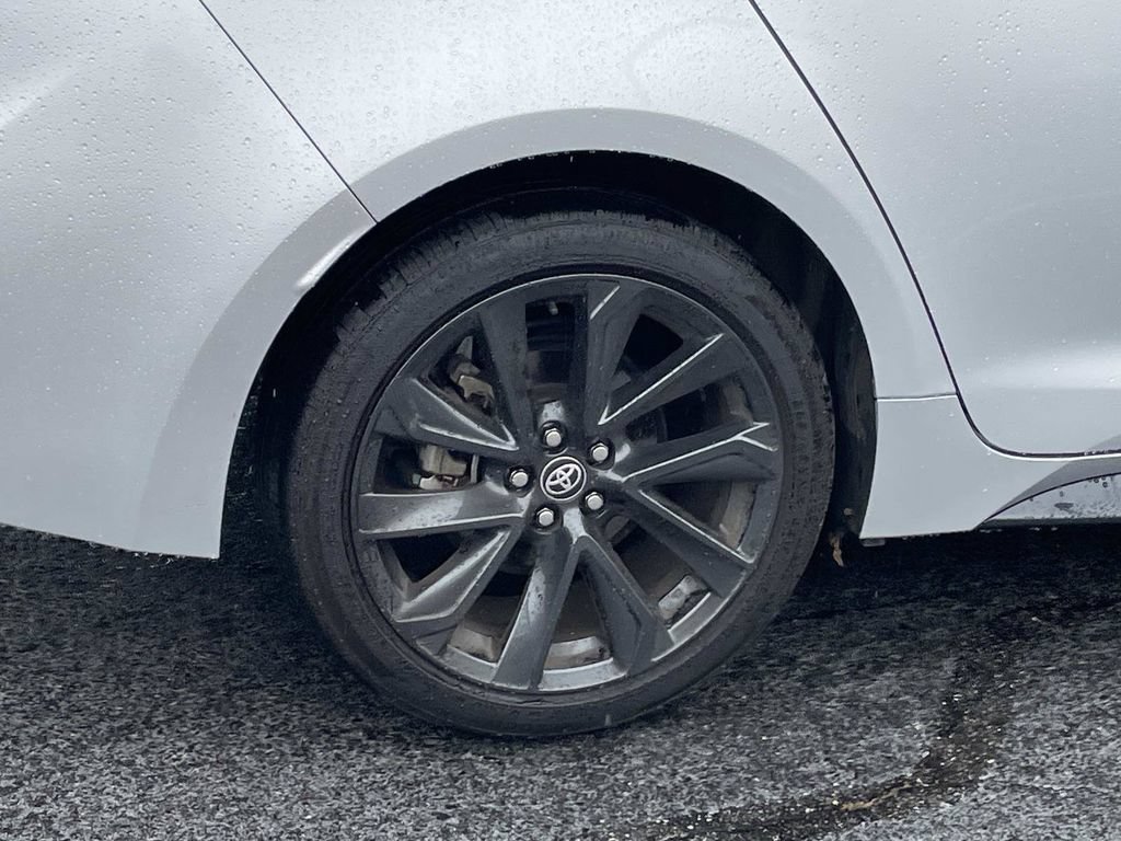 Used 2023 Toyota Corolla SE w/ SE Premium Package FWD image 8