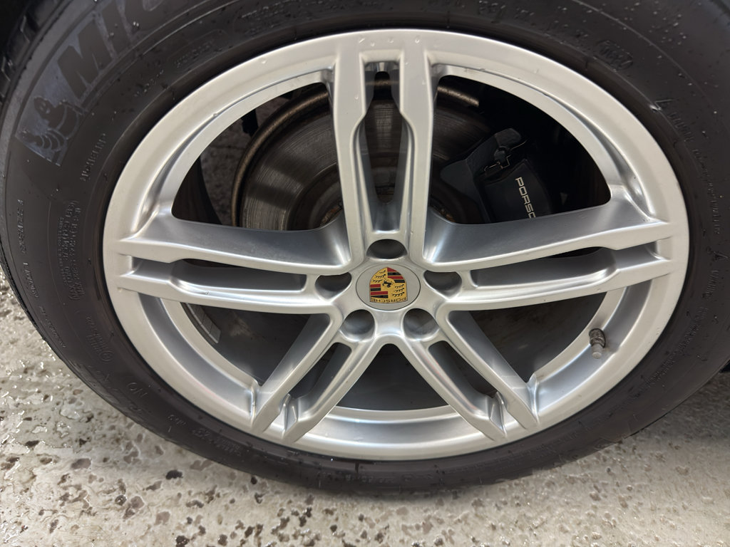 Used 2021 Porsche Macan AWD/4WD image 33