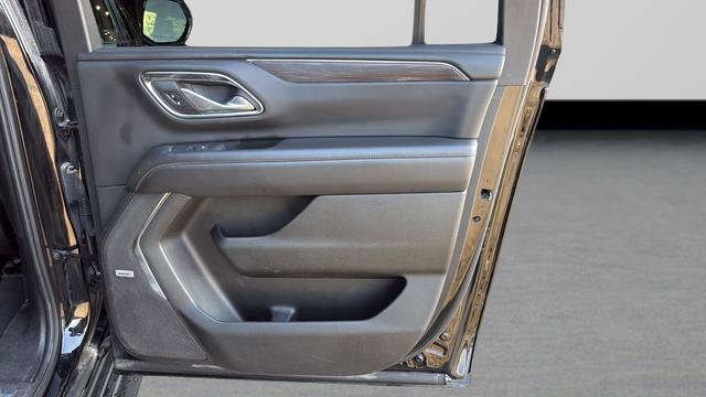 Used 2024 Chevrolet Suburban LT image 27
