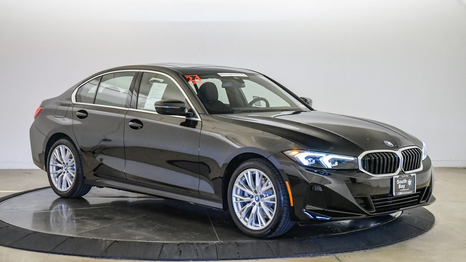 Used 2024 BMW 330e w/ Convenience Package RWD image 5