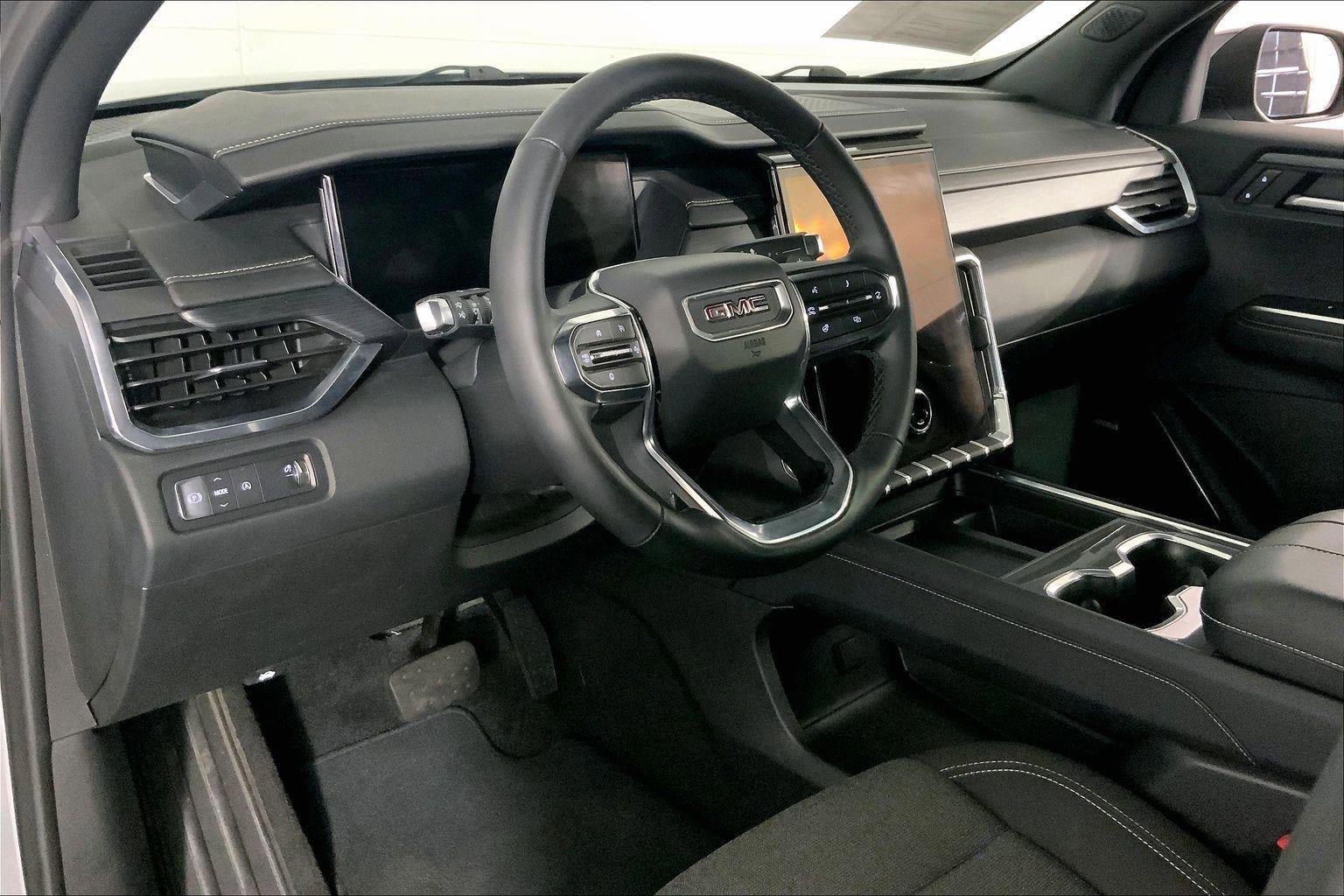 Used 2025 GMC Acadia Elevation FWD image 14