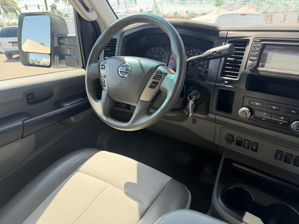 Used 2015 Nissan NV 3500 SV w/ Technology Package RWD image 29