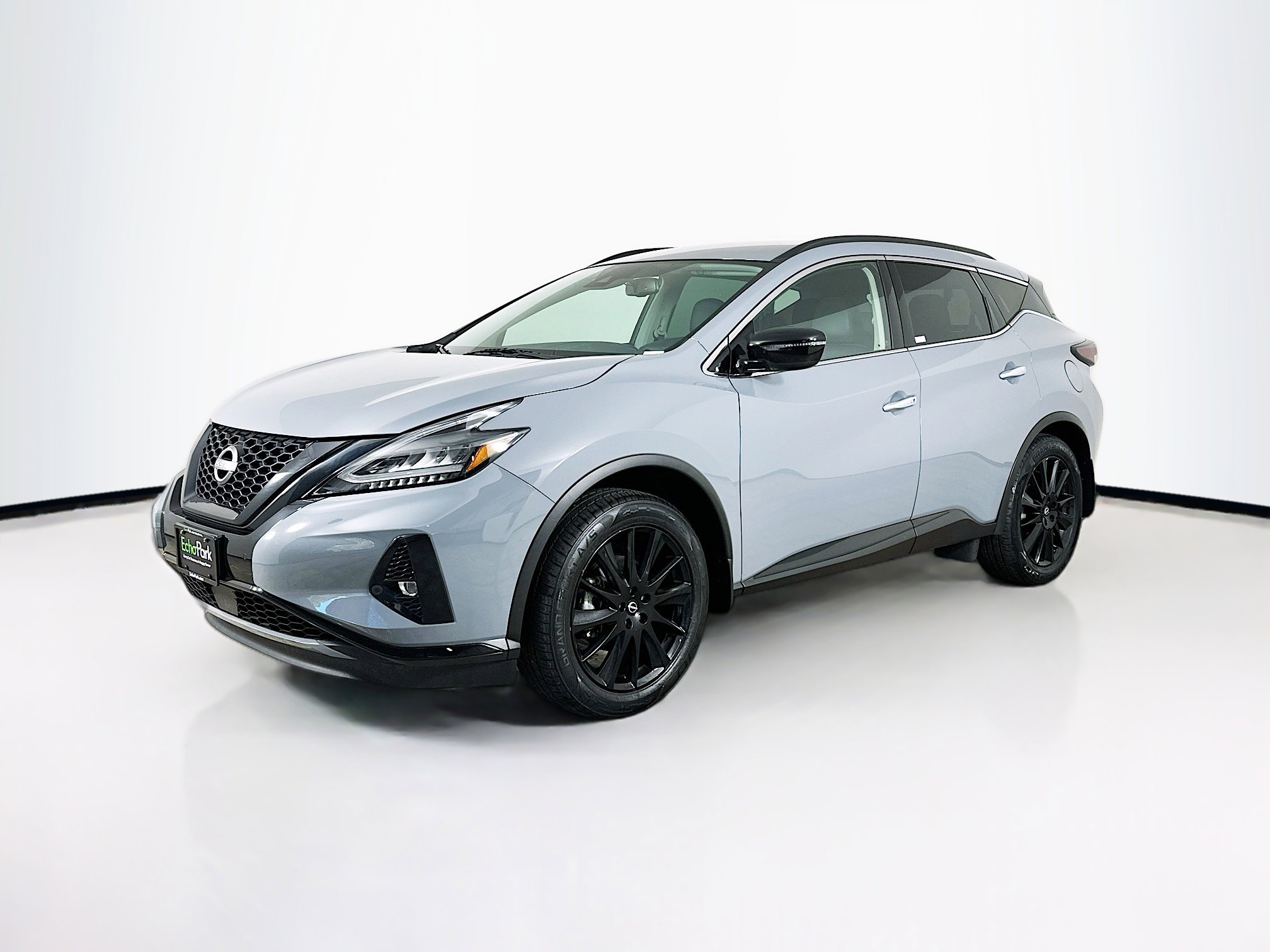 Used 2024 Nissan Murano SV w/ SV Midnight Edition Package image 3