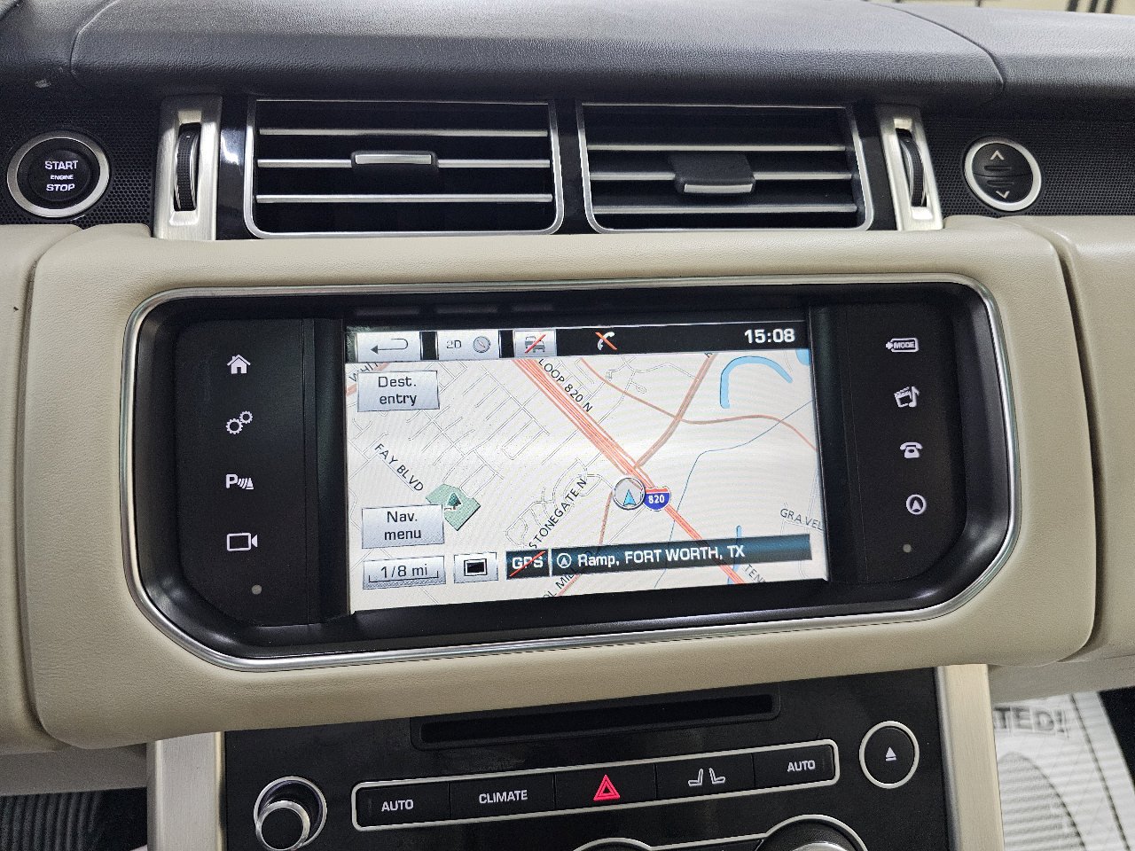 Used 2016 Land Rover Range Rover HSE image 31