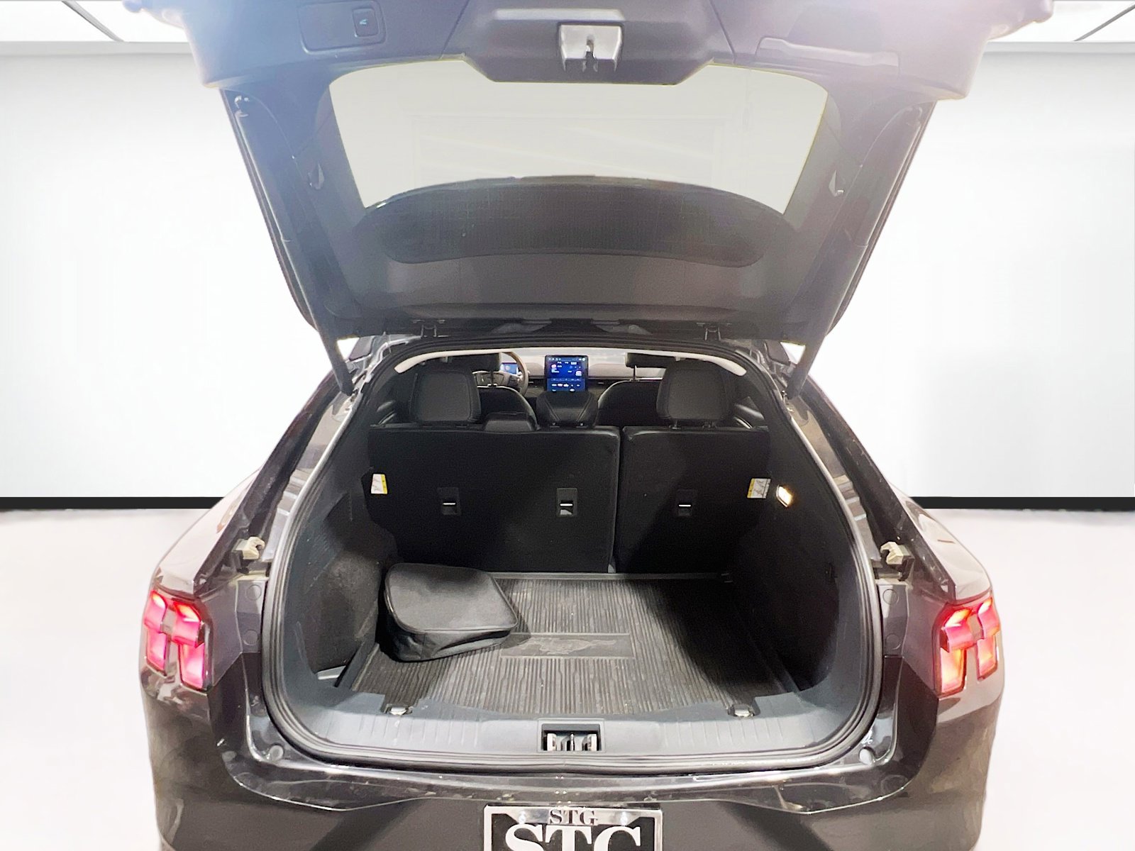 Used 2021 Ford Mustang Mach-E Premium AWD/4WD image 21