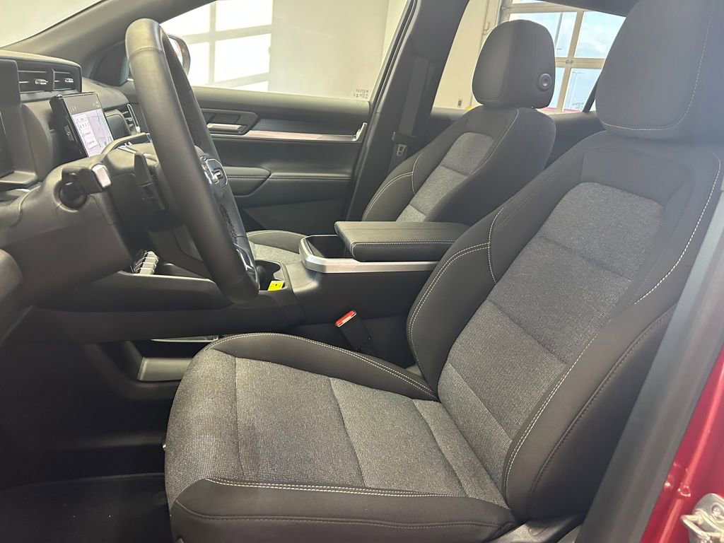 Used 2025 GMC Terrain Elevation image 22