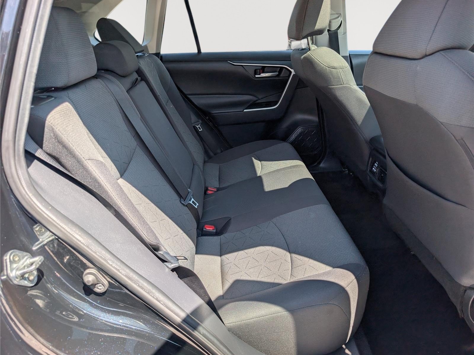 Used 2021 Toyota RAV4 XLE w/ Convenience Package AWD/4WD image 13