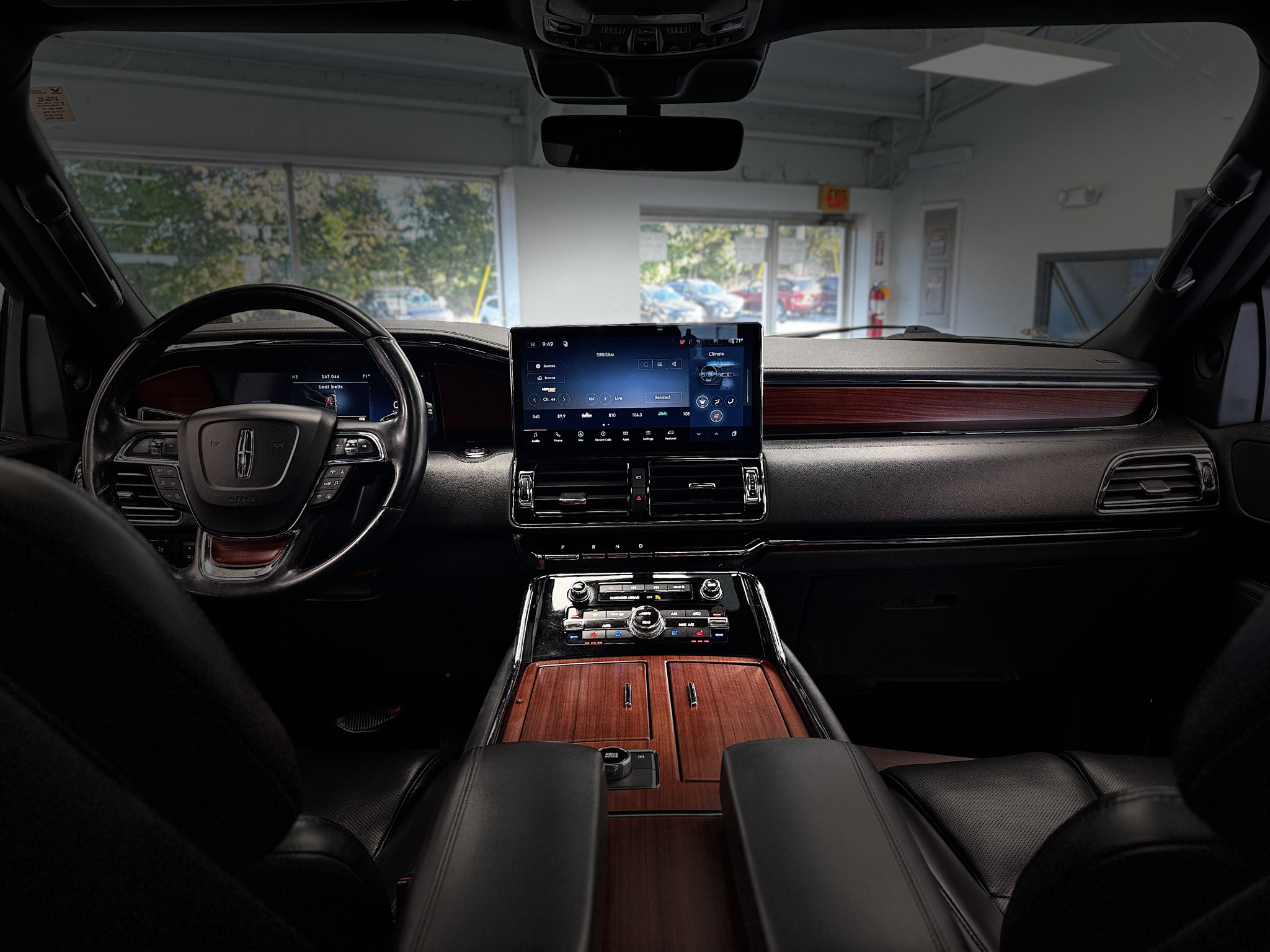 Used 2022 Lincoln Navigator L 4WD image 21