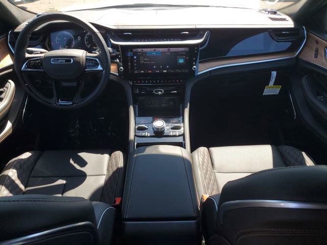 New 2026 Jeep Grand Cherokee Summit image 18