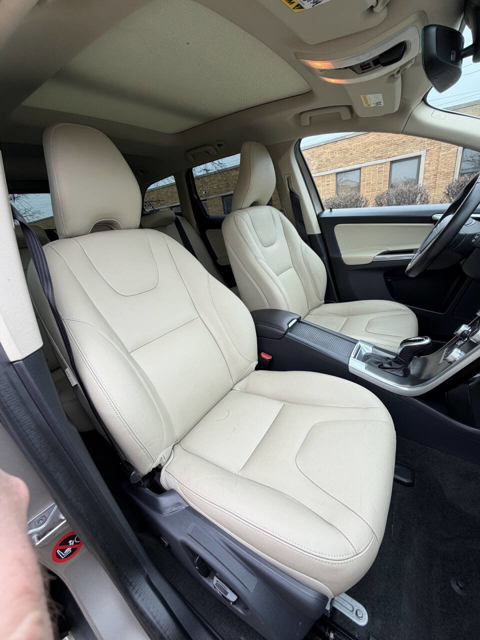 Used 2016 Volvo XC60 T6 AWD/4WD image 12