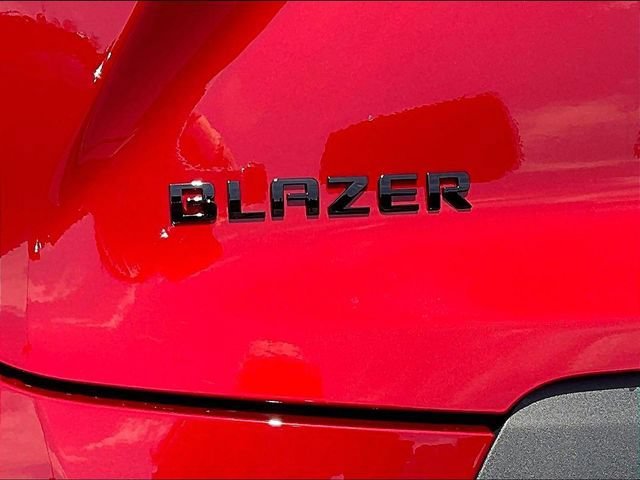 New 2026 Chevrolet Blazer LT w/ Midnight/Sport Edition FWD image 12