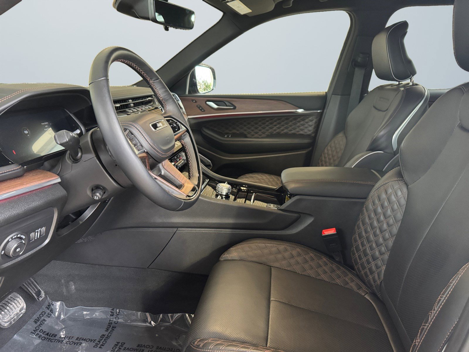 Used 2025 Jeep Grand Cherokee L Summit w/ Advanced Protech Group IV image 10