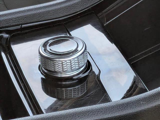 Used 2023 Jeep Grand Cherokee L Laredo image 9