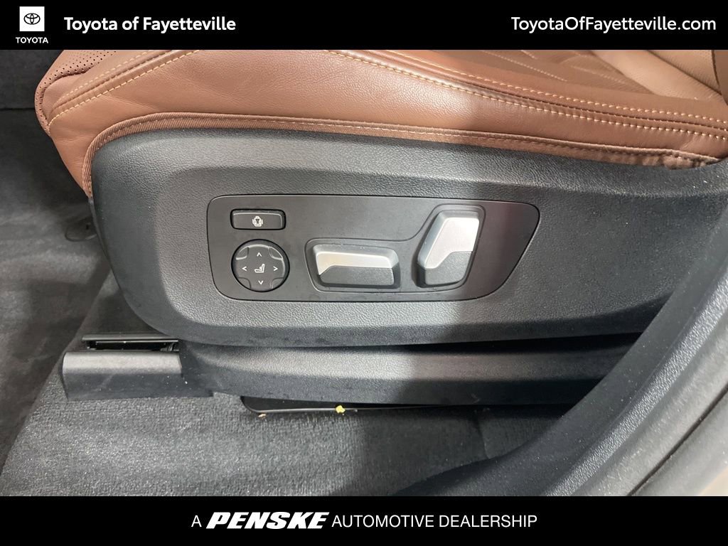 Used 2024 BMW X5 xDrive40i w/ Premium Package image 25