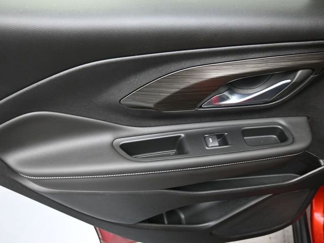 Used 2023 GMC Terrain SLT w/ Tech Package image 19