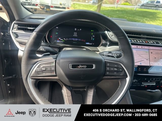 Used 2023 Jeep Grand Cherokee 30th Anniversary AWD/4WD image 9