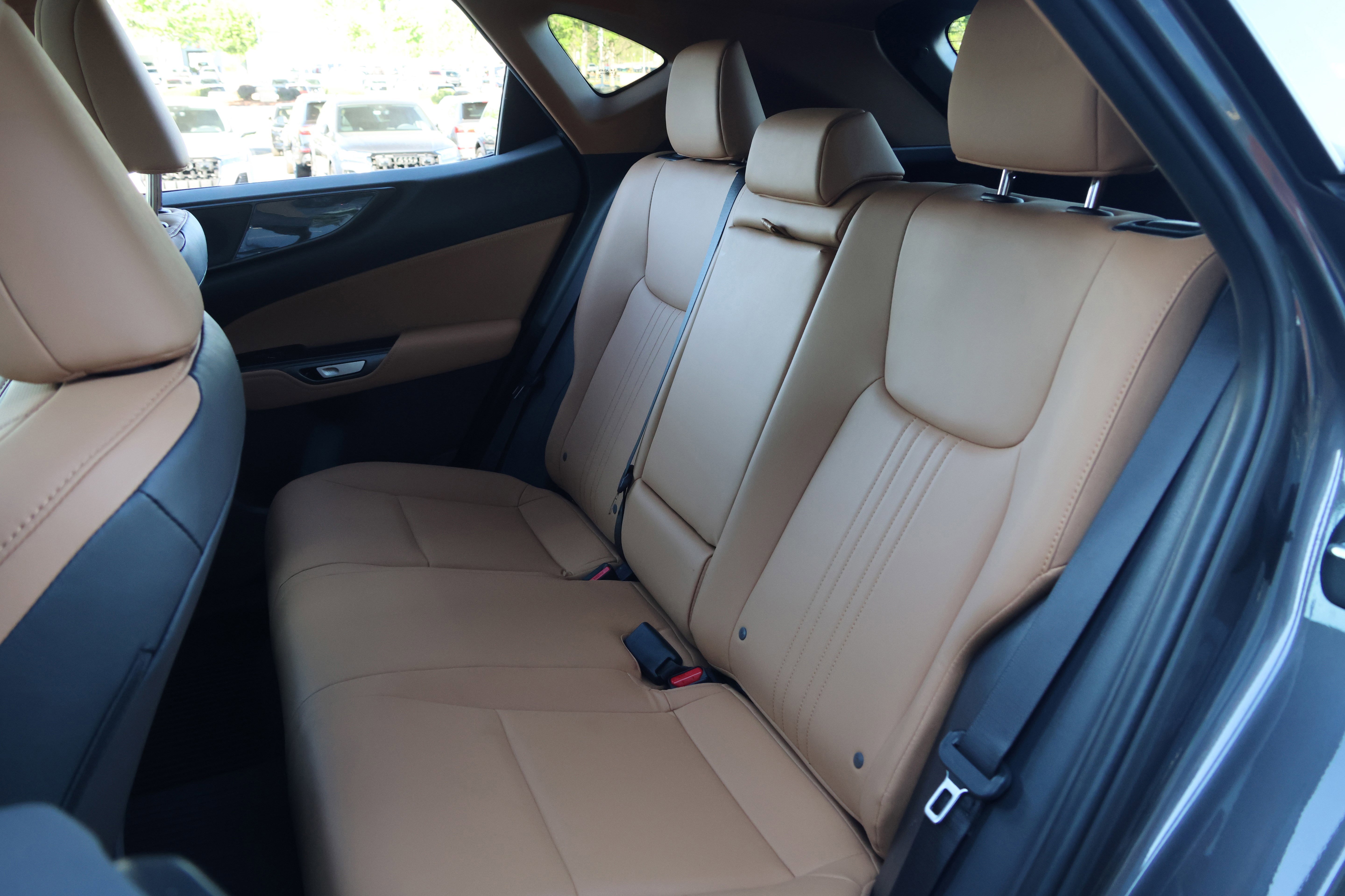 Used 2025 Lexus NX 250 FWD w/ Towing Package (2000 Lbs) image 38