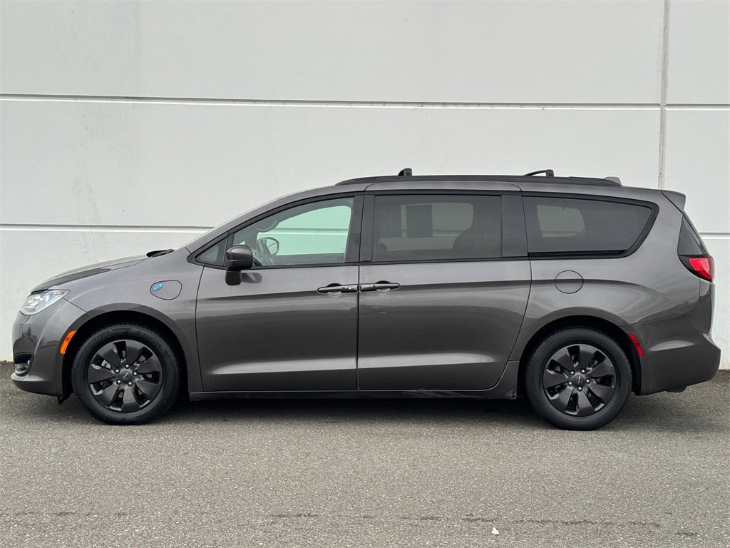 Used 2020 Chrysler Pacifica Touring-L w/ S Appearance Package image 4