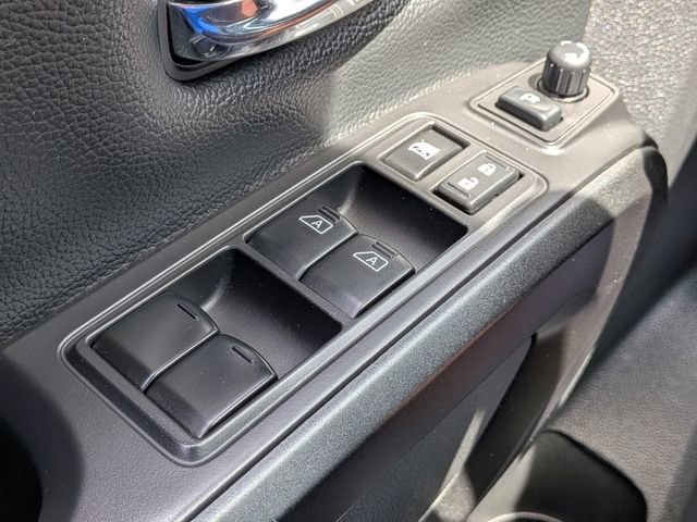 Used 2021 Nissan Titan PRO-4X w/ Pro-4x Convenience Package AWD/4WD image 24