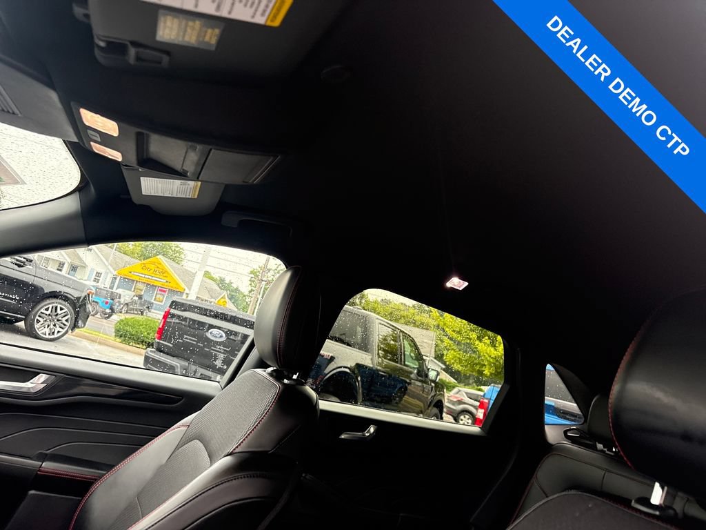 Used 2025 Ford Escape ST-Line Select AWD/4WD image 21
