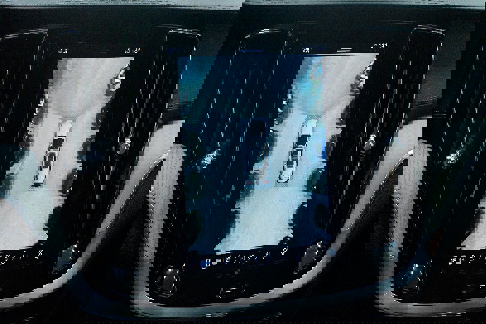 Used 2023 Volvo V60 B5 Cross Country Ultimate w/ Climate Package image 40