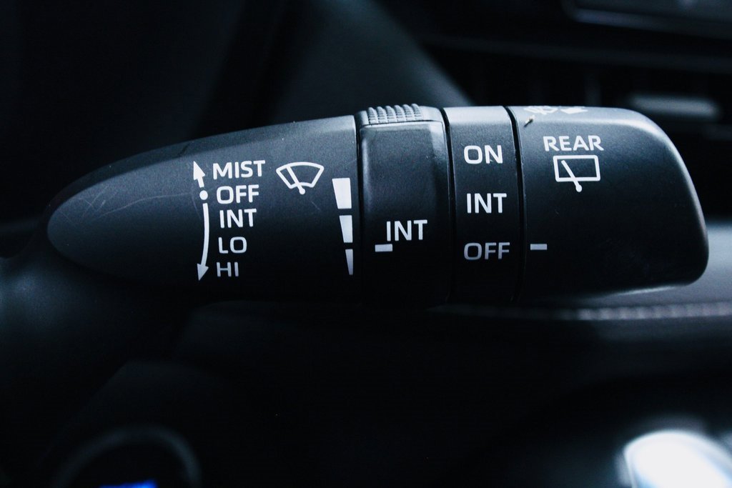 Used 2021 Toyota RAV4 XLE image 16