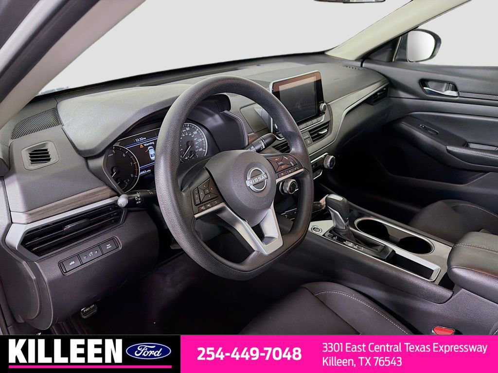 Used 2024 Nissan Altima 2.5 SV image 10