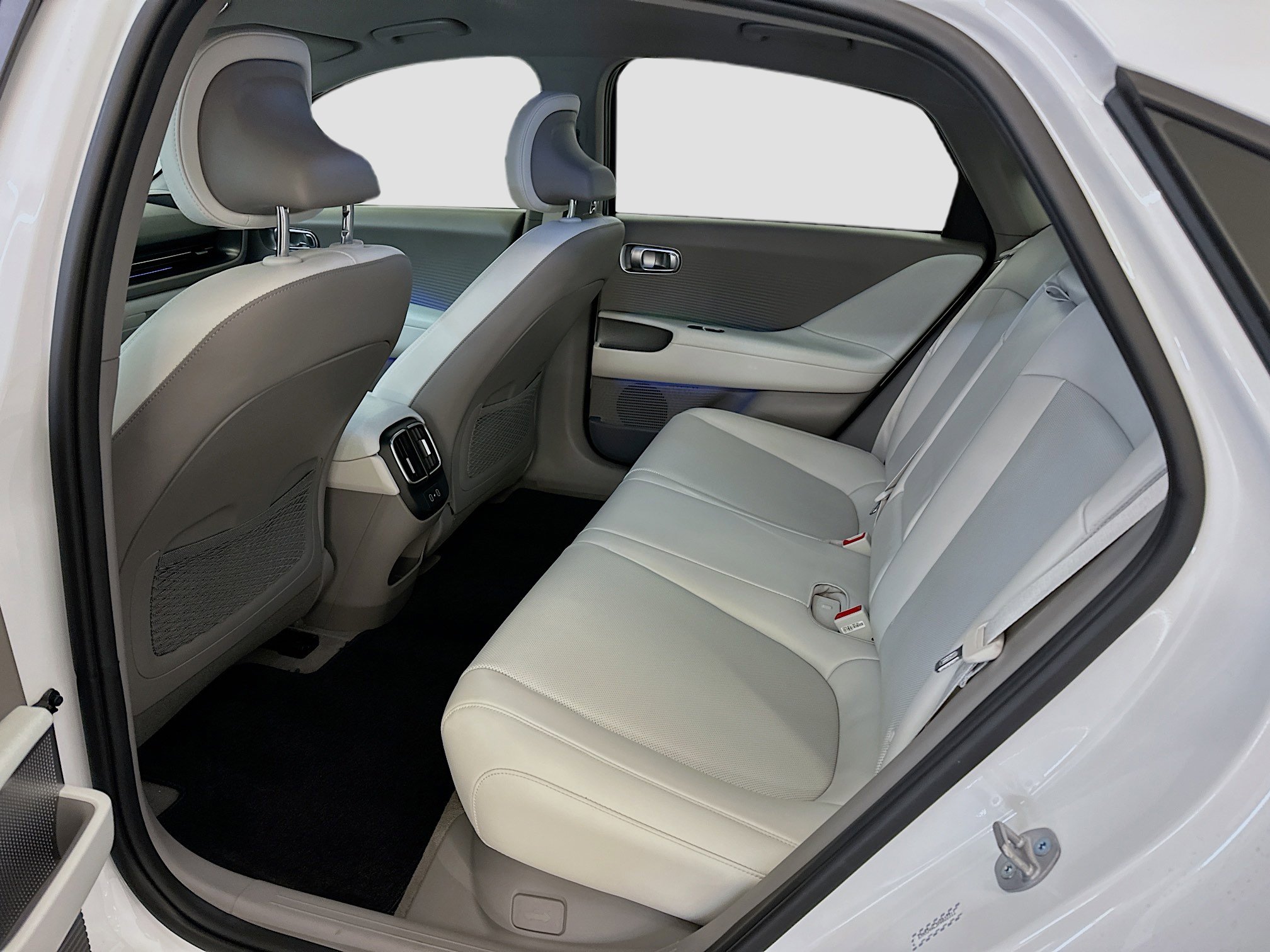 Used 2023 Hyundai Ioniq 6 SEL w/ Cargo Package image 29