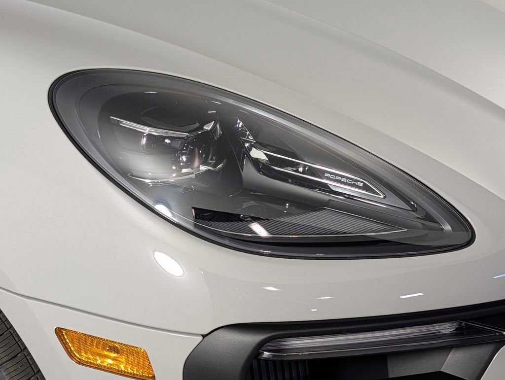 New 2026 Porsche Macan S AWD/4WD image 15