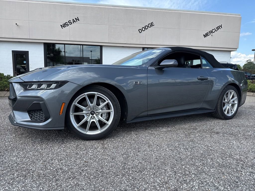 Used 2025 Ford Mustang GT Premium RWD image 5