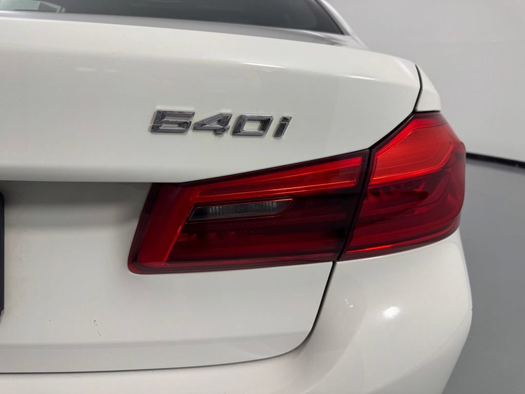 Used 2018 BMW 540i xDrive AWD/4WD image 7
