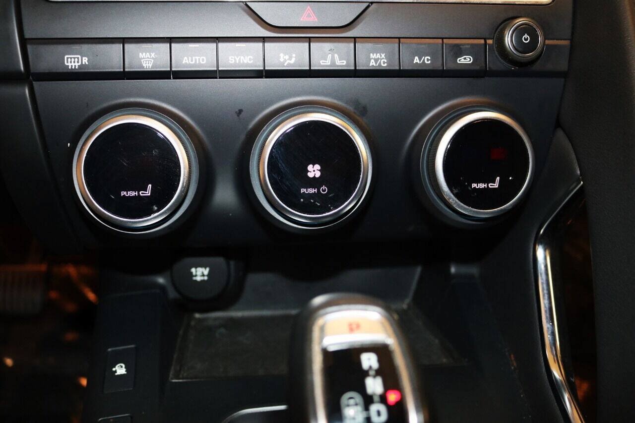 Used 2020 Jaguar E-PACE SE AWD/4WD image 43