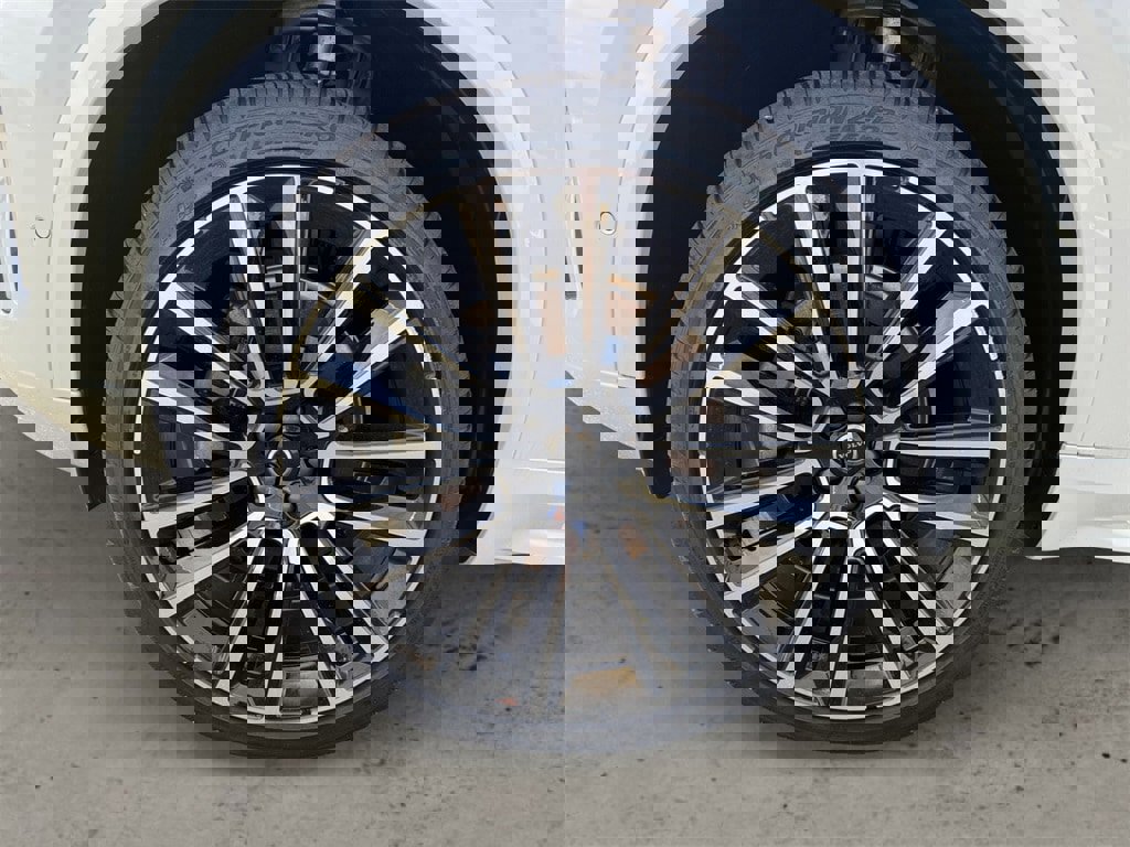 New 2025 Volvo XC90 B6 Ultra w/ Protection Package image 7