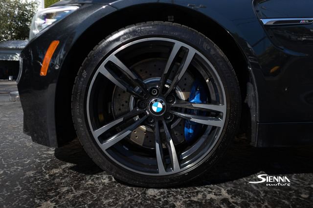 Used 2018 BMW M4 Convertible image 45
