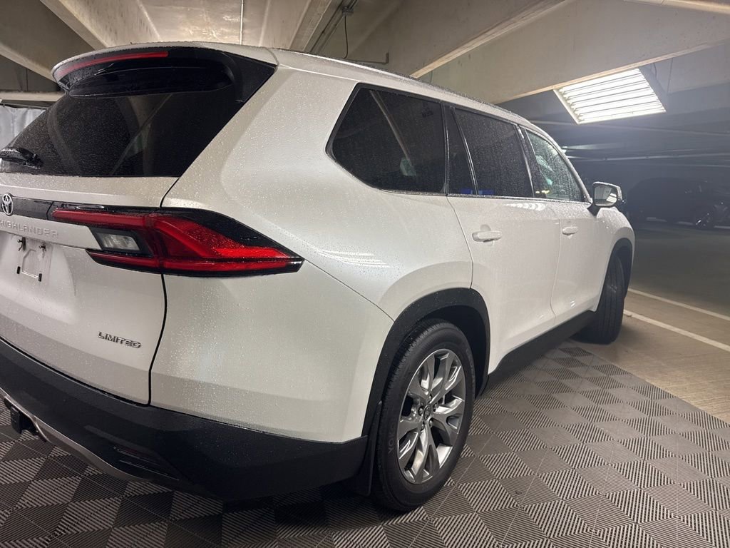 Used 2024 Toyota Grand Highlander Limited image 7