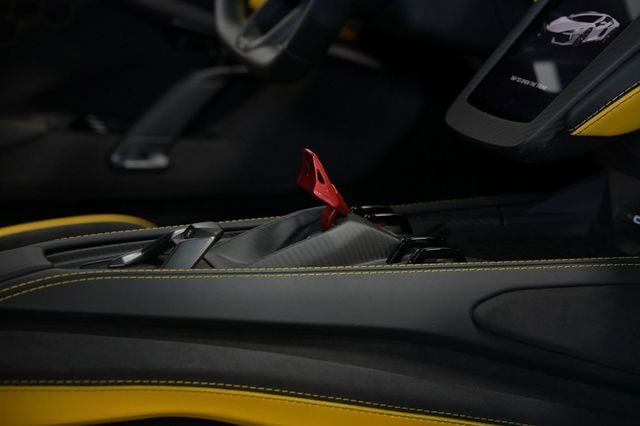 Used 2024 Lamborghini Revuelto AWD/4WD image 40