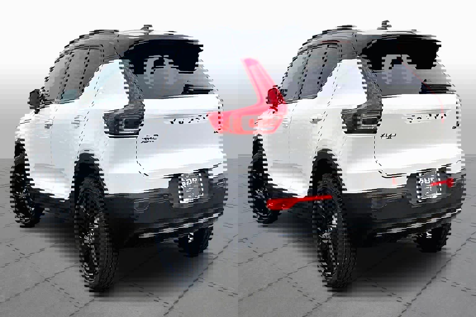 New 2026 Volvo XC40 B5 Ultra w/ Protection Package Premier image 3