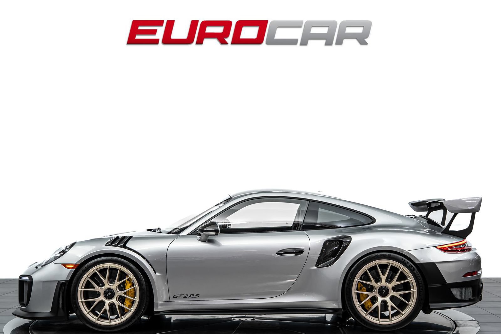 Used 2018 Porsche 911 GT2 RS RWD image 2