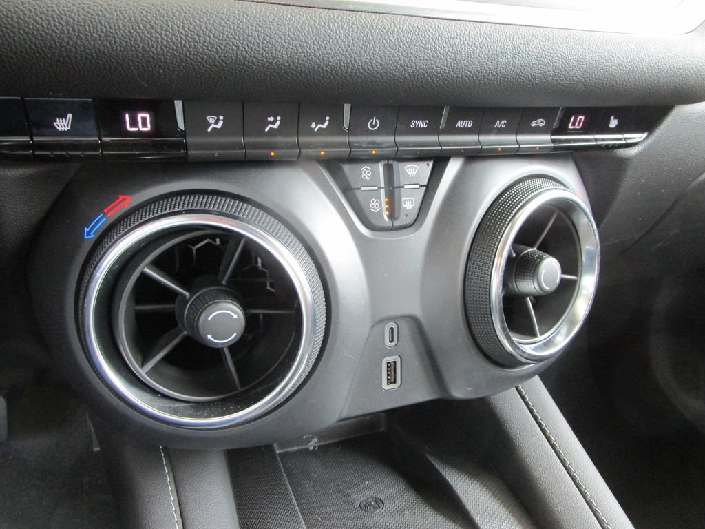 Used 2024 Chevrolet Blazer LT w/ Convenience Package FWD image 34